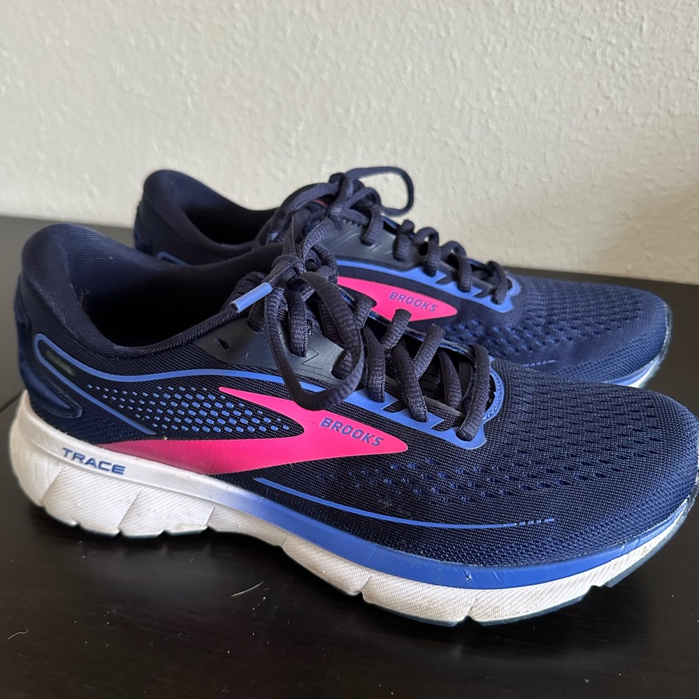 Brooks Women's Navy and Hot Pink Running Shoes in excellent condition